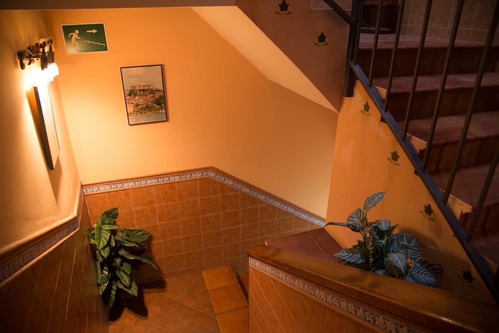 Hostal Hueso Trujillo Luaran gambar