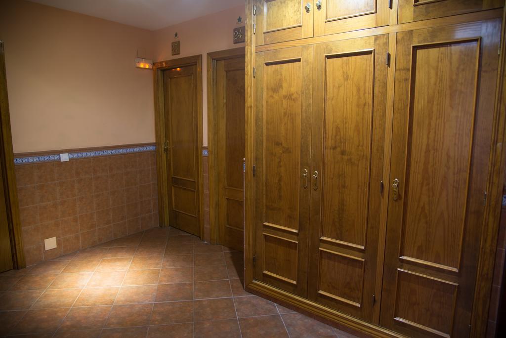 Hostal Hueso Trujillo Luaran gambar