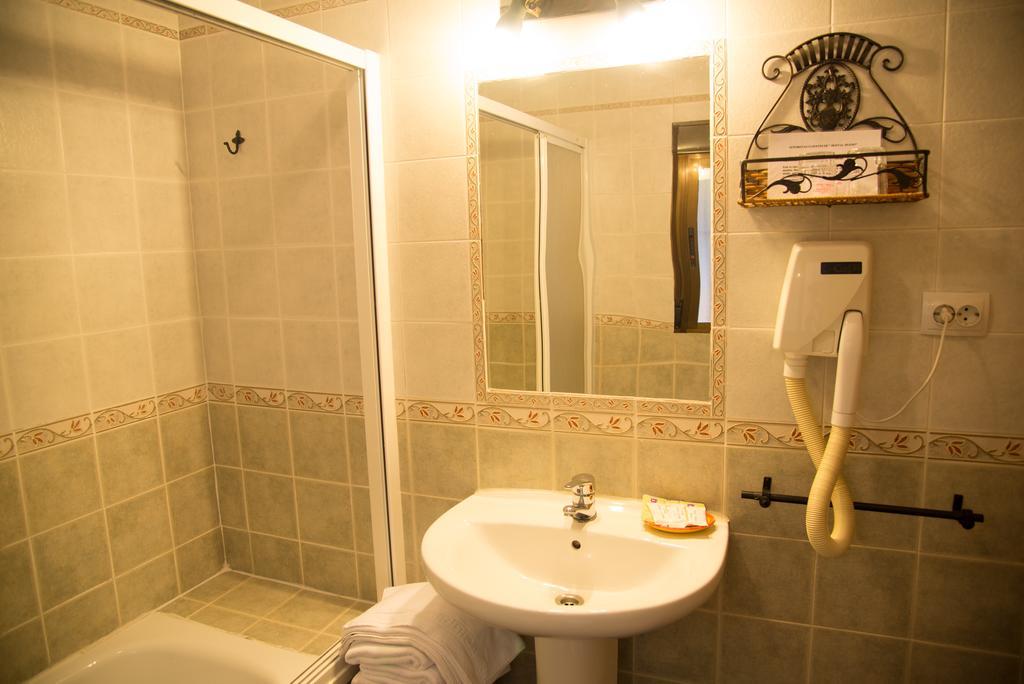 Hostal Hueso Trujillo Luaran gambar