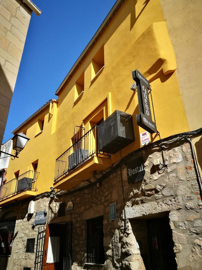 Hostal Hueso Trujillo Luaran gambar