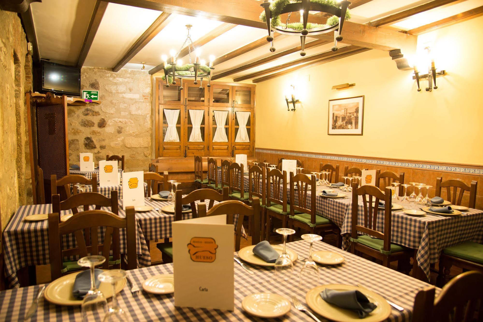 Hostal Hueso Trujillo Luaran gambar