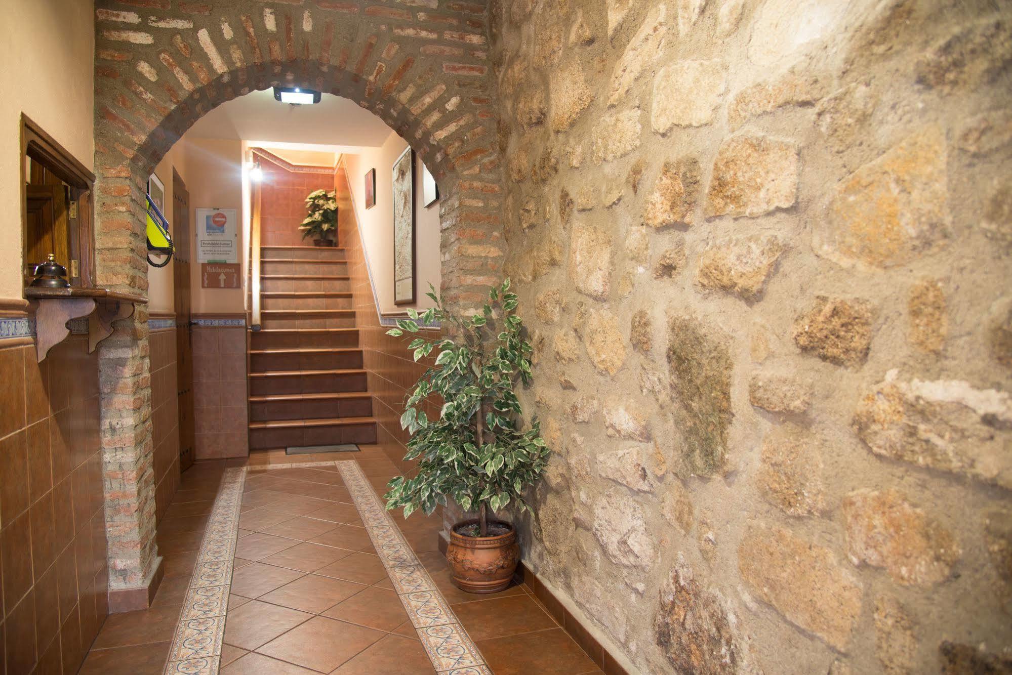 Hostal Hueso Trujillo Luaran gambar
