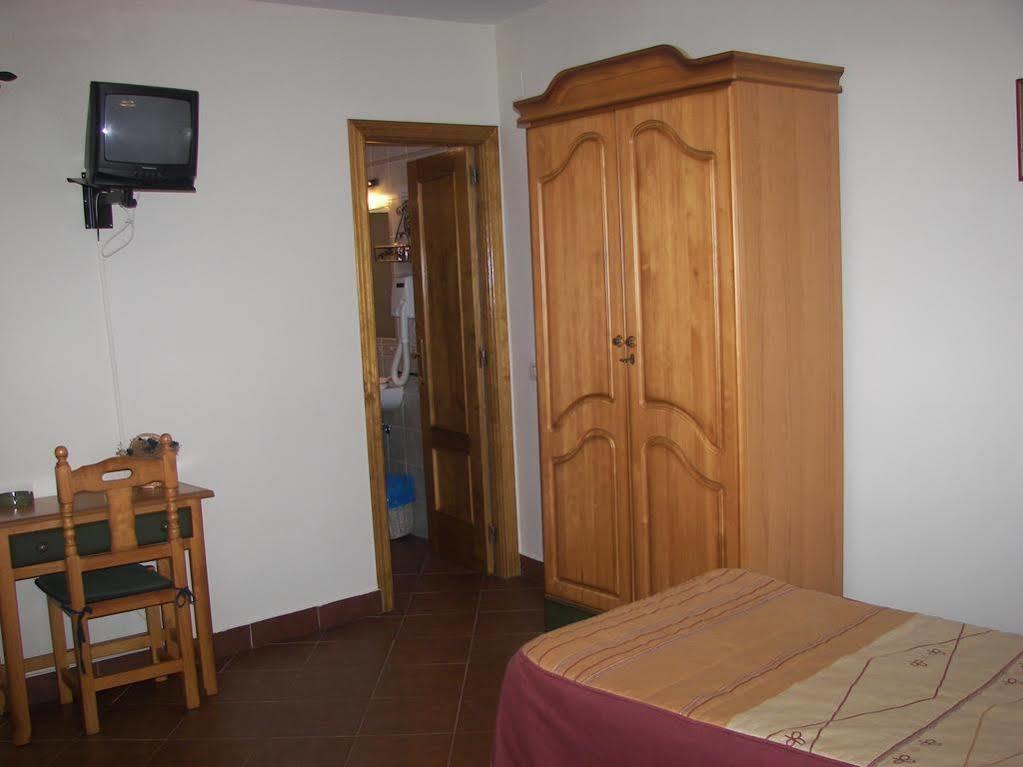 Hostal Hueso Trujillo Luaran gambar