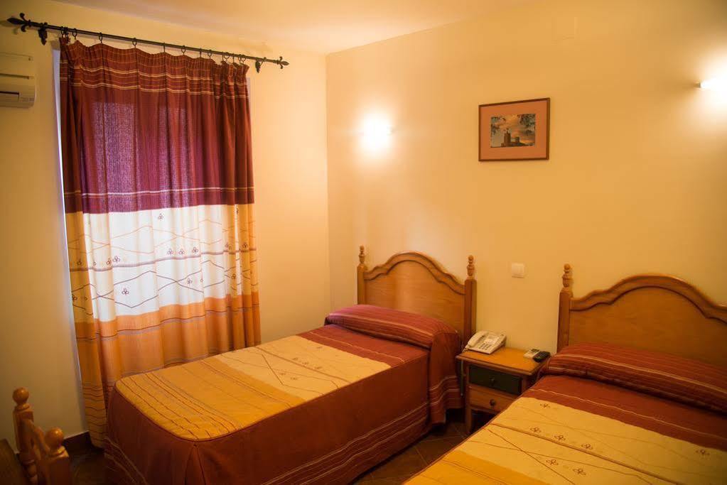 Hostal Hueso Trujillo Luaran gambar