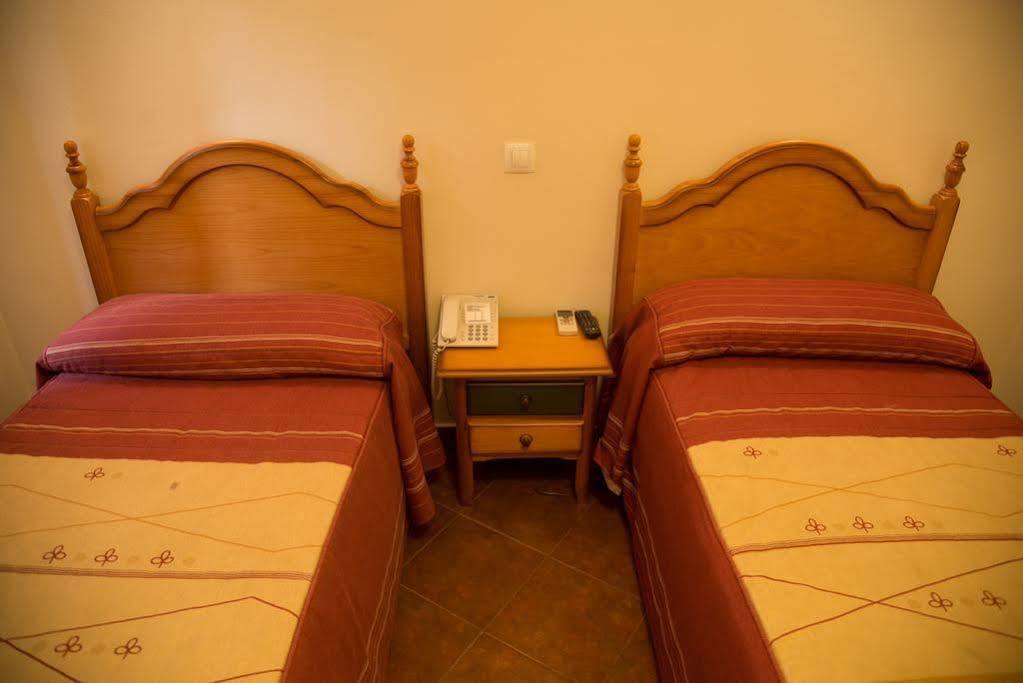 Hostal Hueso Trujillo Luaran gambar