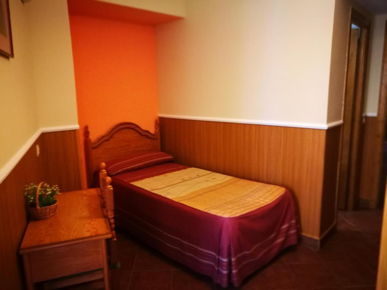 Hostal Hueso Trujillo Luaran gambar