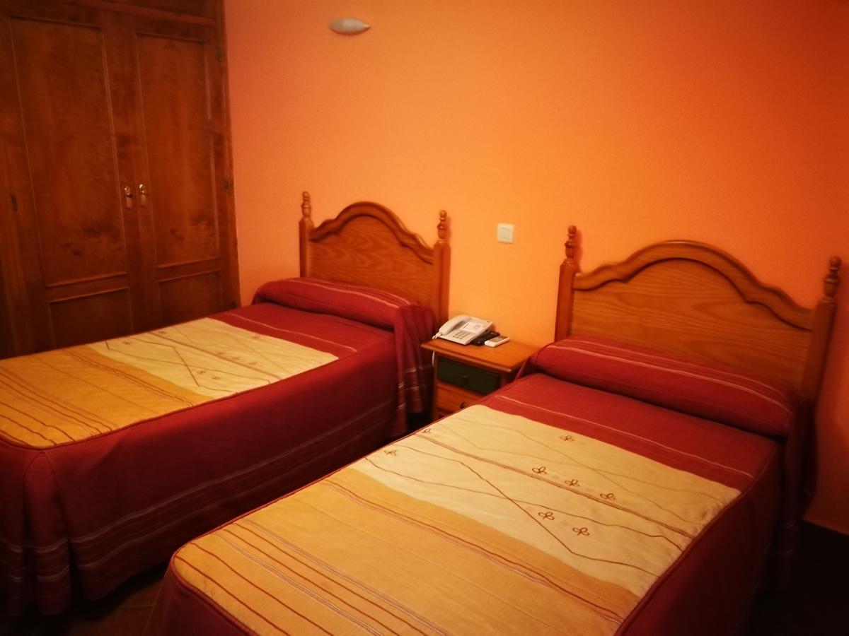 Hostal Hueso Trujillo Luaran gambar