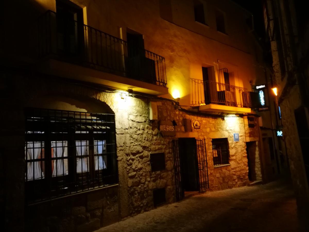 Hostal Hueso Trujillo Luaran gambar