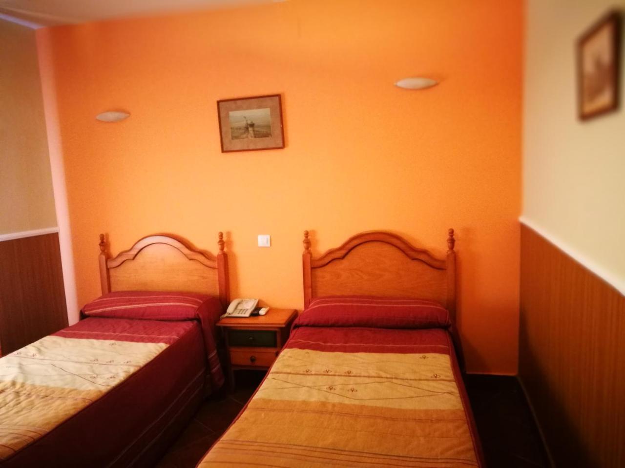 Hostal Hueso Trujillo Luaran gambar