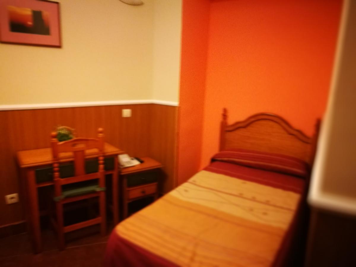 Hostal Hueso Trujillo Luaran gambar